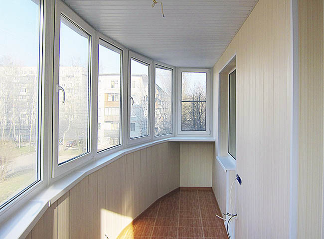 Замена холодного остекления на балконе на теплое Щёлково