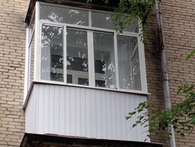 Холодное остекление балкона в хрущевке Щёлково